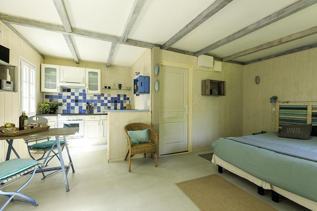 Les Gites Du Domaine De Rhodes Avignon Quarto foto